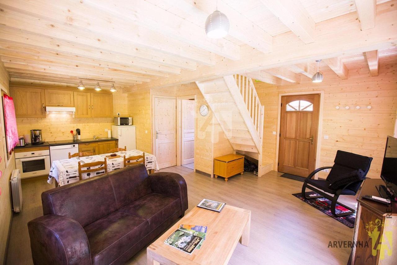 Chalet Des Noisettes Murol Exteriér fotografie