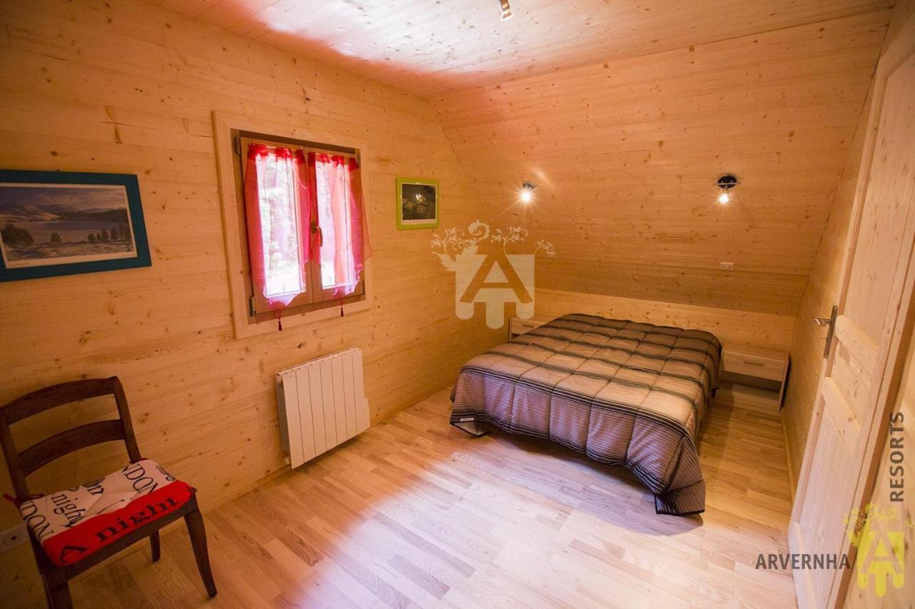 Chalet Des Noisettes Murol Exteriér fotografie